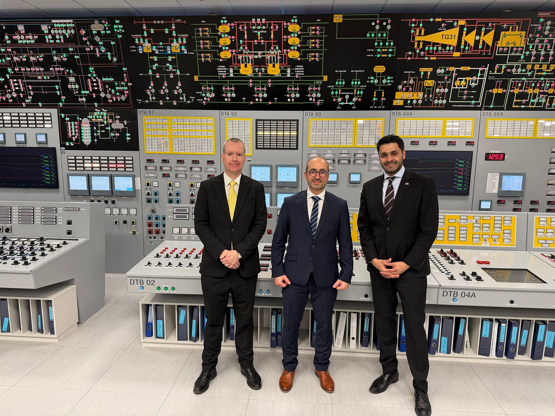 Britský veľvyslanec J. E. Bilal Zahid navštívil VUJE. Hovorili sme o vysokej úrovni odbornosti a budúcnosti jadrovej energetiky