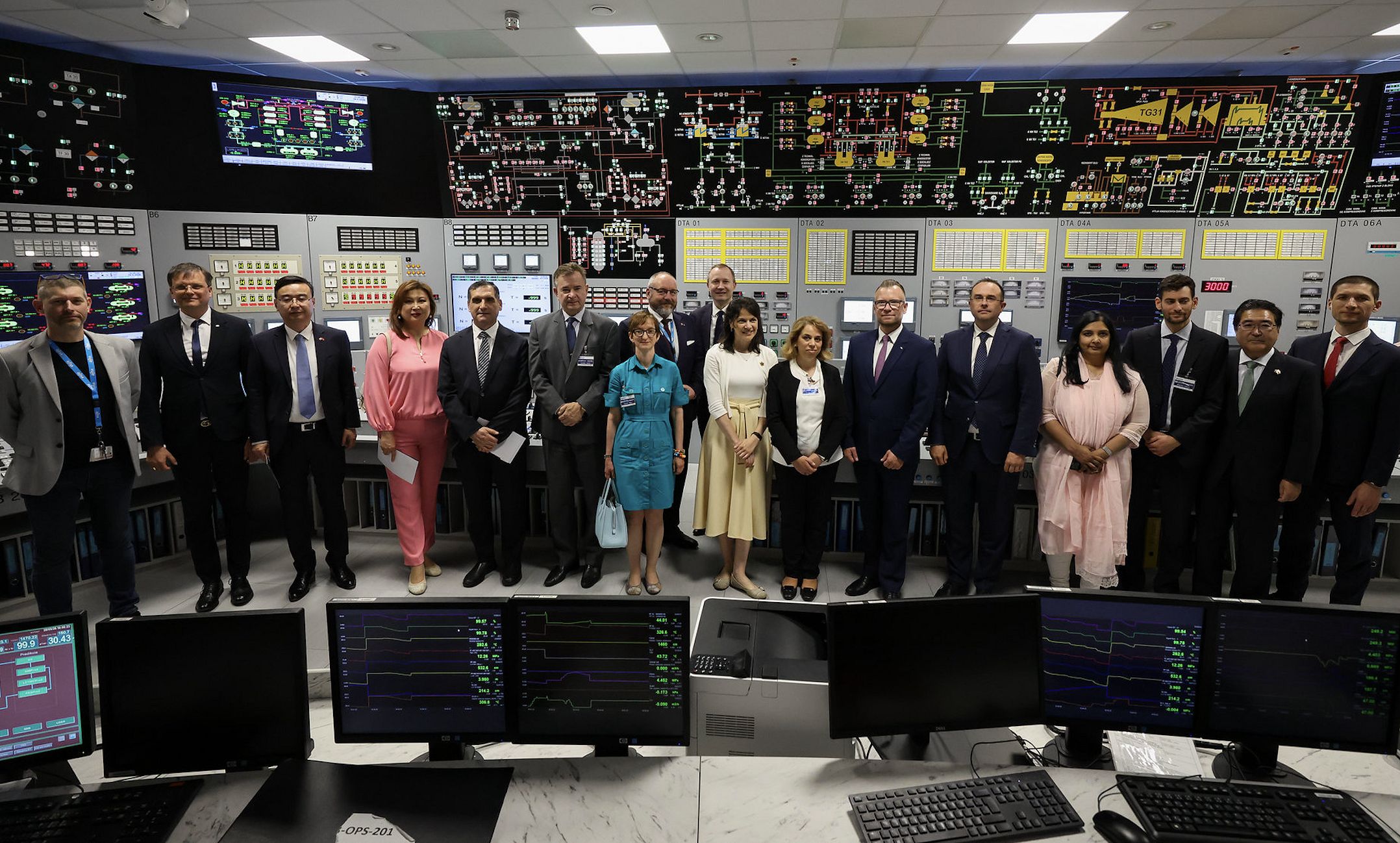 Ambassadors from 14 Countries Learned about Slovak Nuclear Know-how at VUJE