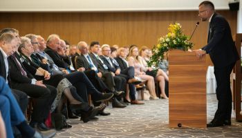 Úrad jadrového dozoru SR oslávil 30. výročie. Za VUJE, a. s., na slávnostnej konferencii ocenil prácu inštitúcie a jeho predsedníčky Marty Žiakovej náš generálny riaditeľ Matej Korec (príhovor)