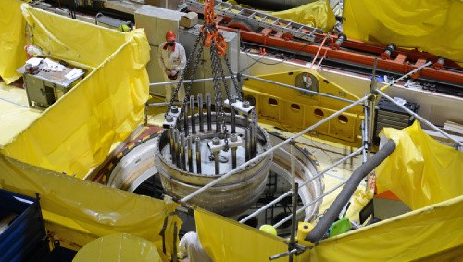 VUJE completed an important stage in the process of dismantling of reactor coolant system large components in V1 NPP