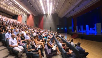 Zamestnanci VUJE sa zabávali so Stanom Štepkom a Radošincami